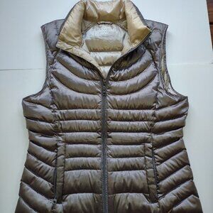 Bernardo Quilted Goose Down Puffer Vest  Cabincore Quiet Luxury Size Small